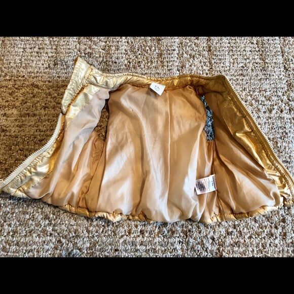 Cute puffer gold body warmer size 6/9 m - Picture 3 of 3